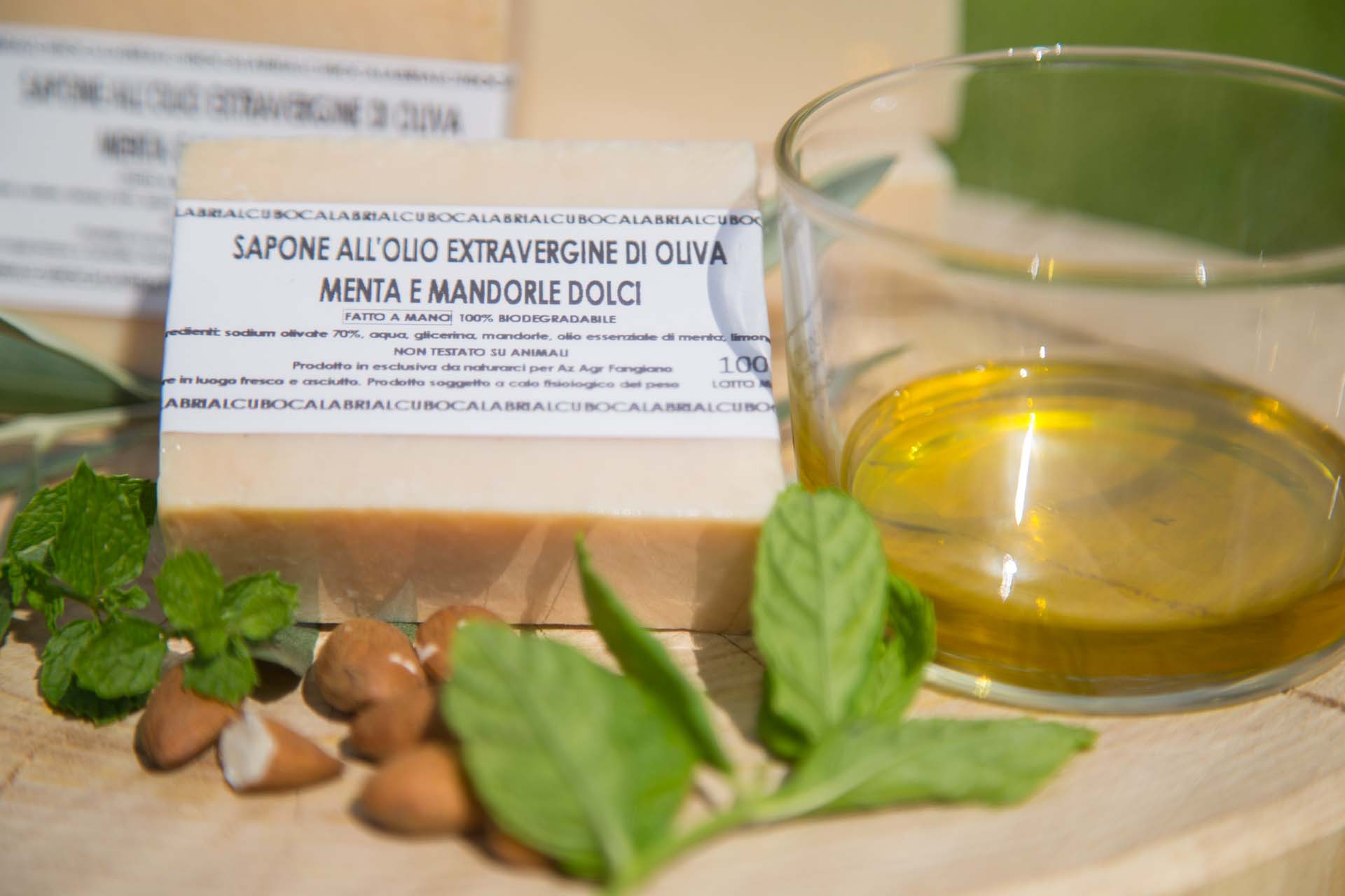 Calabrialcubo Sapone Olio Extravergine Mandorle Dolci 100 g